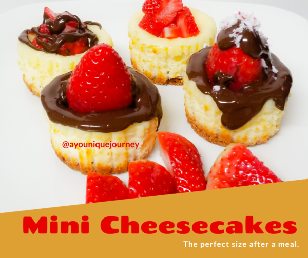 Mini Cheesecake recipe with melted chocolate and strawberry.